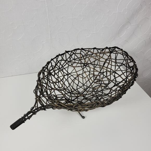 VINTAGE Woven Twisted Vine Leaf Shaped Bowl Basket Table Centerpiece Footed Rare - Picture 3 of 15